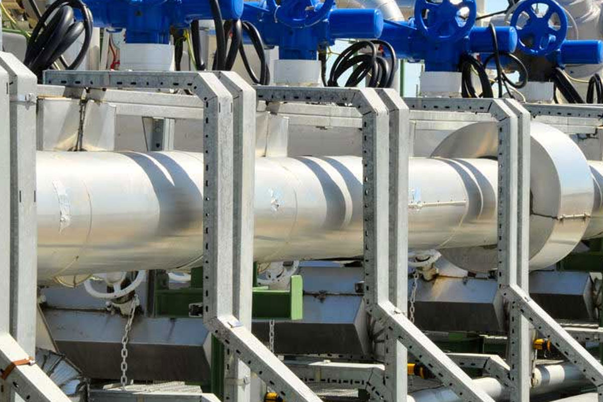 Manifold and gas pipeline works